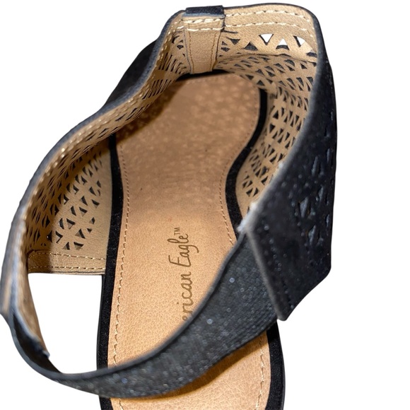 American Eagle Outfitters Black Open-Toe Block Heel Sandals - Picture 9 of 13